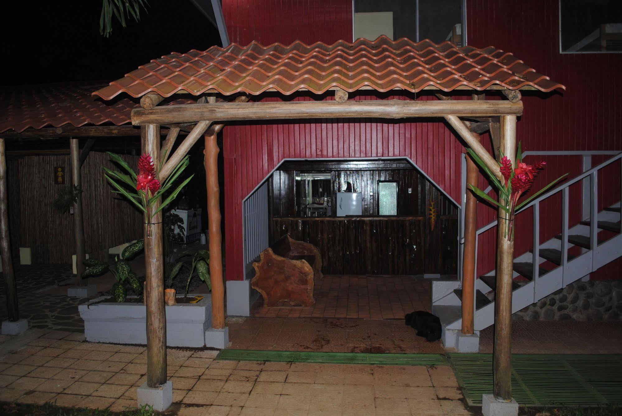 Islas Del Rio Hostel Tirimbina Esterno foto
